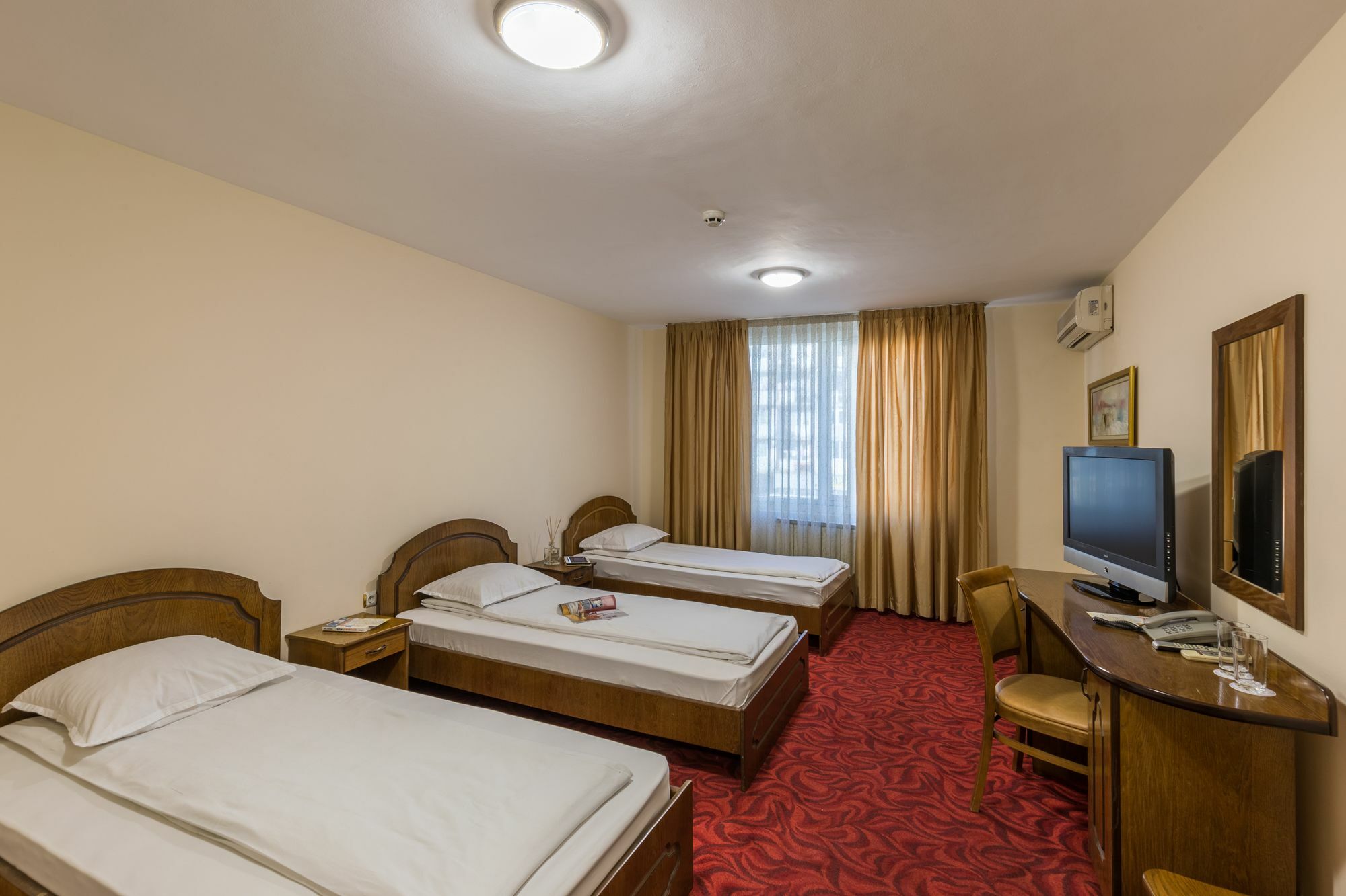 Hotel Blvd 7 Plovdiv Ngoại thất bức ảnh